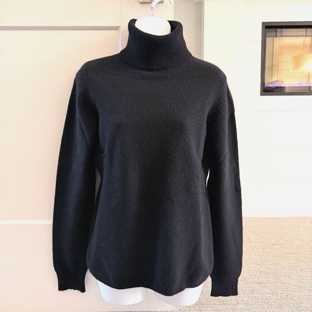 THEORY Chic Black Wool & Cashmere Turtleneck Sweater Sz L $445!!